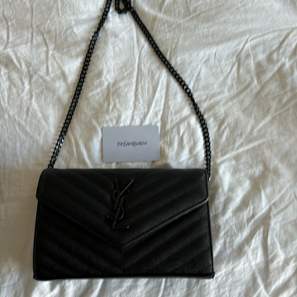 Black crossbody purse